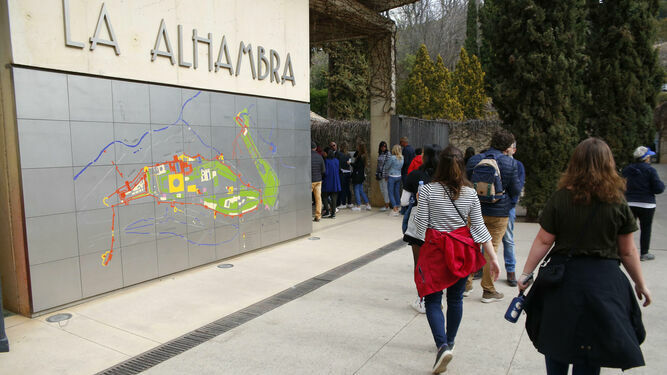 La Alhambra acelera con el nuevo sistema y vende 50.000 entradas en tres días