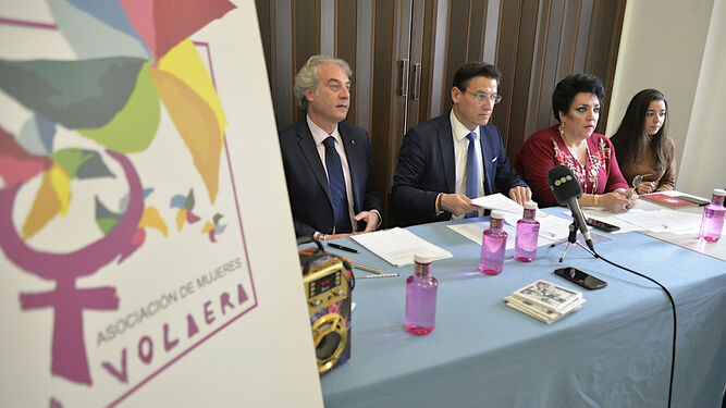 El alcalde de Granada apoya el trabajo de las entidades contra la violencia de género