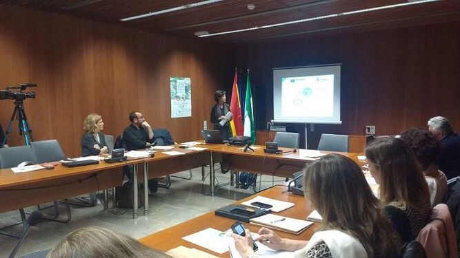 Reunión con responsables de la RIS3 y del sector hortofrutícola andaluz para presentar los principales hitos de este proyecto.