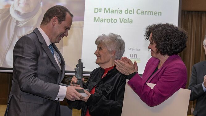 Carmen Maroto Vela recibe en Granada el Premio UNIA Concha Caballero