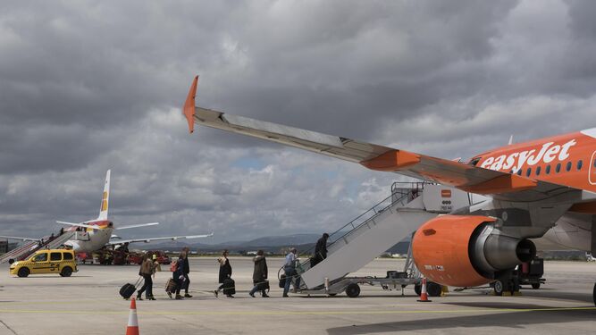 EasyJet opera dos vuelos entre Granada e Italia actualmente suspendidos