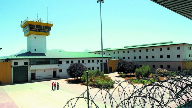 Patio interior de la cárcel de Albolote