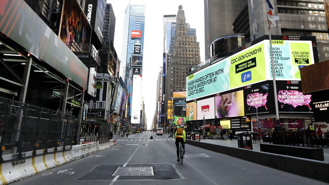 EEUU: Un ciclista por Times Square