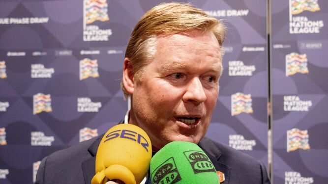 Koeman, atendiendo a la prensa tras el sorteo de la Liga de las Naciones 2020/21 celebrado en marzo