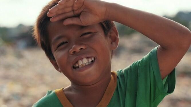 Aminodín, el niño filipino de 'El monstruo invisible'