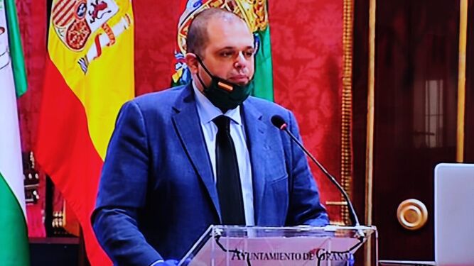 Onofre Miralles (Vox) arremete en el Pleno contra el Gobierno y el "caos al que nos tiene sometidos el demente de la Moncloa"