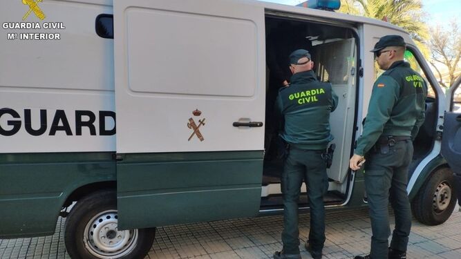 Detenido en un control en Motril (Granada) con 13 kilos de Marihuana