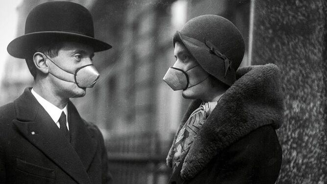 Las mascarillas que se usaban durante la gripe española donde muy pocos tenían acceso a ellas.