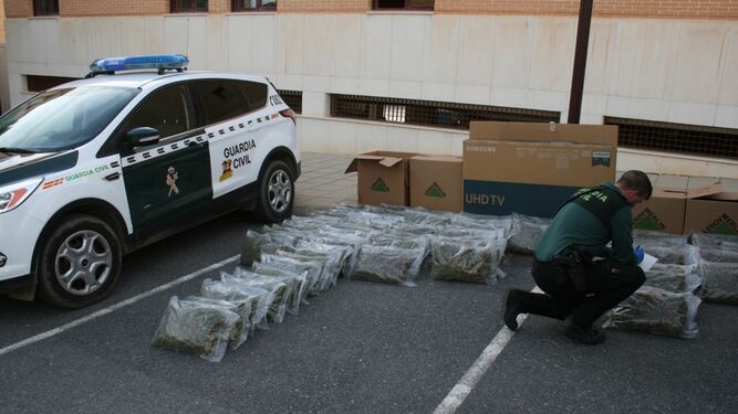 Pillado en Granada con 72 kilos de marihuana: alegó que hacía una mudanza