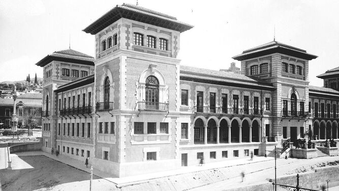 Edificio de La Normal en 1933