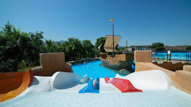 Aquaola, el parque acuático de Granada, plantea retrasar su apertura a julio