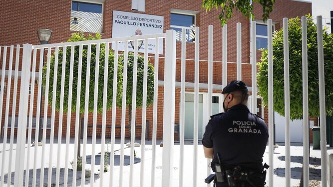 La migración en estado de alarma: Solución de emergencia en Granada para 17 argelinos que Motril sacó de madrugada