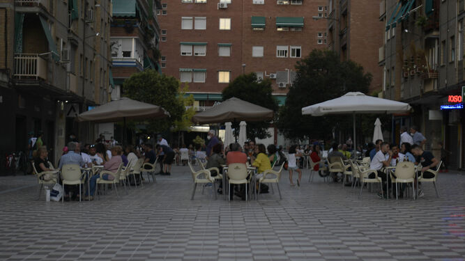 Más de 430 bares de Granada han pedido ampliar la terraza para alcanzar su máximo aforo