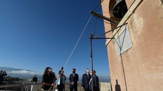 Fotos: los turistas regresan a la Alhambra y estrenan los nuevos controles y señalizaciones