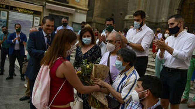 Vox rinde homenaje a los mayores de Granada en las Pasiegas