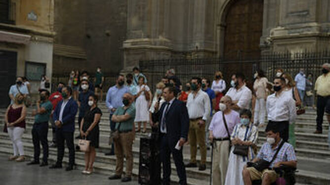 Vox rinde homenaje a los mayores de Granada en las Pasiegas