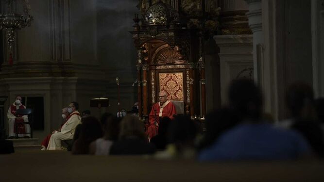 Las fotos de la misa en la Catedral de Granada por los fallecidos por el coronavierus