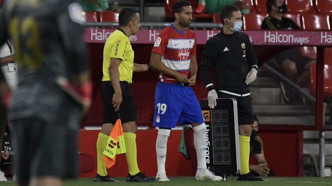 Ángel Montoro, poco antes de saltar al terreno de juego en el partido ante el Real Madrid