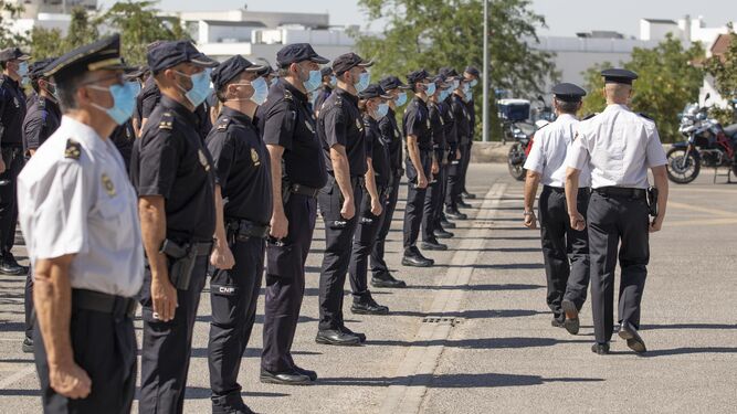 Una de las imágenes del acto de presentación de los nuevos agentes en prácticas de Policía Nacional de Granada
