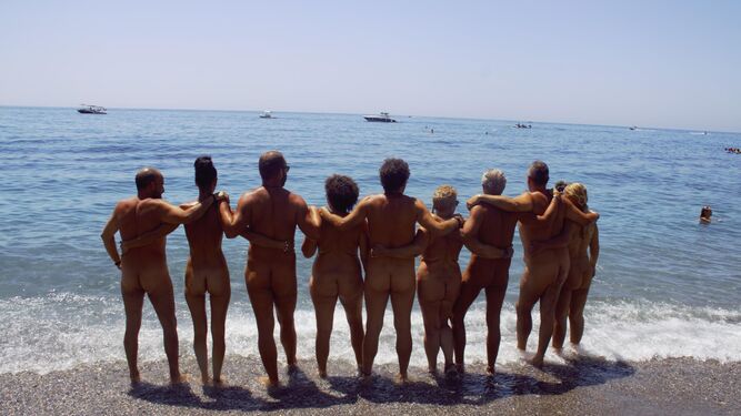 Deficiencias de la lanzadera en la playa nudista de Cantarriján en Granada obligan a la Junta a intervenir