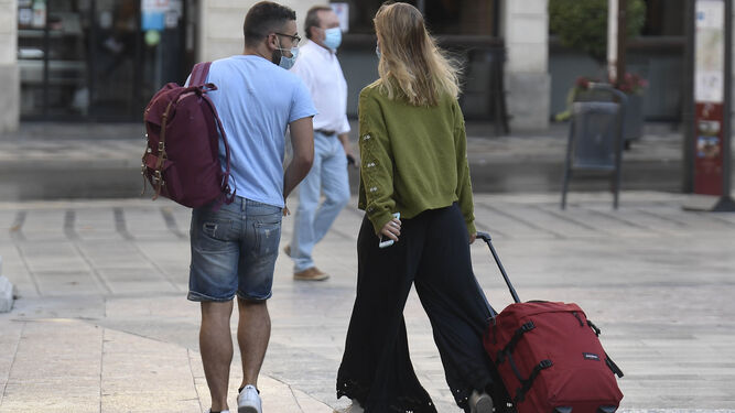 Las últimas 24 horas del coronavirus en Granada: un muerto, 76 positivos y 11 hospitalizados más
