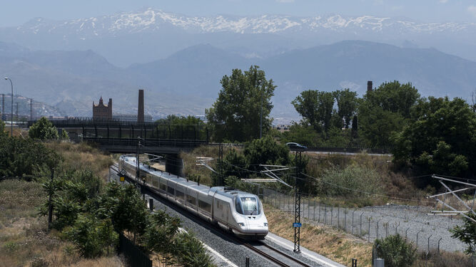 Granada recibirá hoy su primer AVE de Barcelona desde antes del estado de alarma