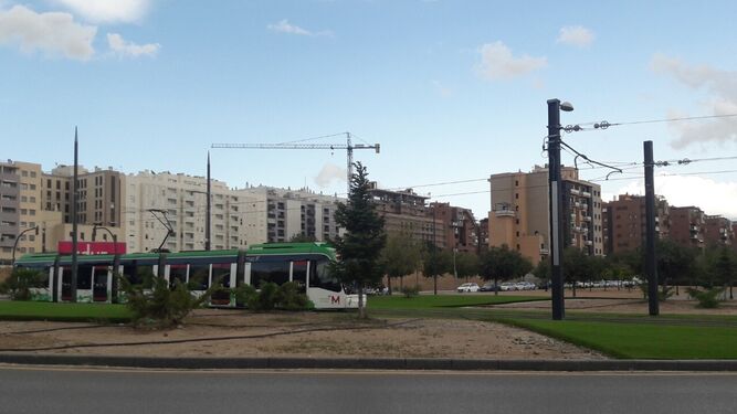 Glorietas y cruces más seguros para evitar accidentes con el Metro de Granada