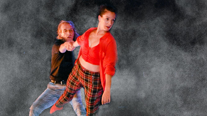 Fernando Hurtado e Inma Montalvo, en un ensayo general de ‘Low cost (por bailar)’.