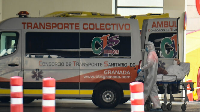 Los hospitales de Granada están al mismo nivel de Covid que el 23 de marzo, en pleno confinamiento