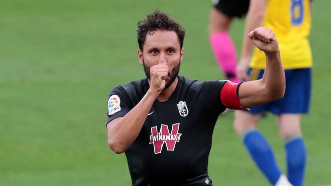 Germán celebra su gol ante el Cádiz