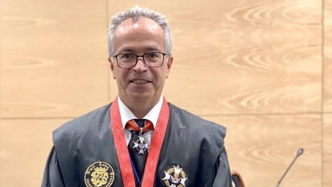 Javier López y García de la Serrana recibe la Medalla al Mérito en el Servicio de la Abogacía
