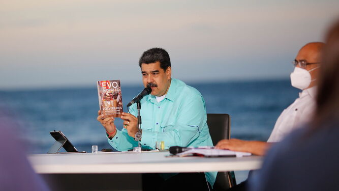 Maduro duranta la rueda de prensa en la que ha anunciado la medicina