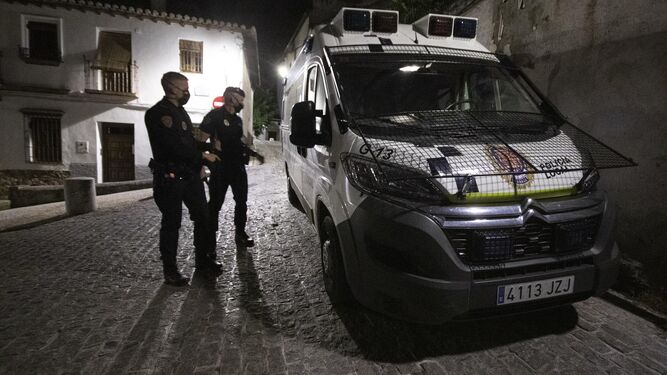 Más de una veintena de denuncias en Granada por incumplimiento del 'toque de queda'