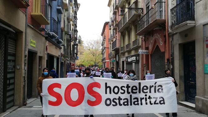 Manifestación reclamando este domingo en las calles de Pamplona un “rescate inmediato y real” para la hostelería.