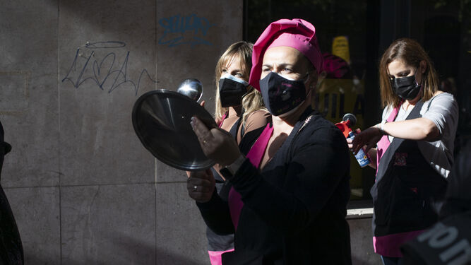 La protesta de los hosteleros de Granada de este viernes, en im&aacute;genes