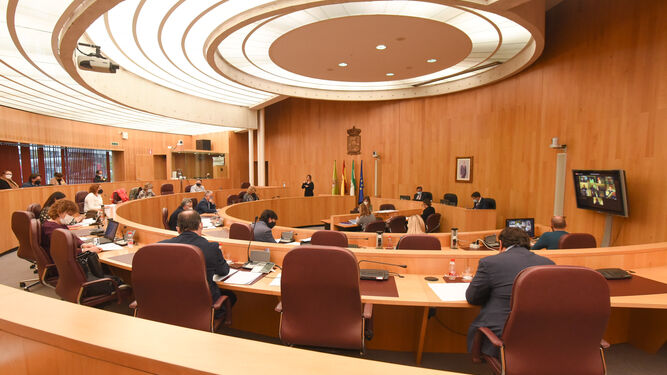 Una imagen de la reunión del pleno de la Diputación de este noviembre.