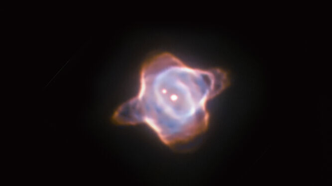 La nebulosa Mantarraya, la más joven conocida, se apaga