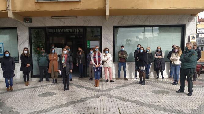 El personal de los juzgados de Almuñécar (Granada) apoya a la jueza apuñalada en Segovia
