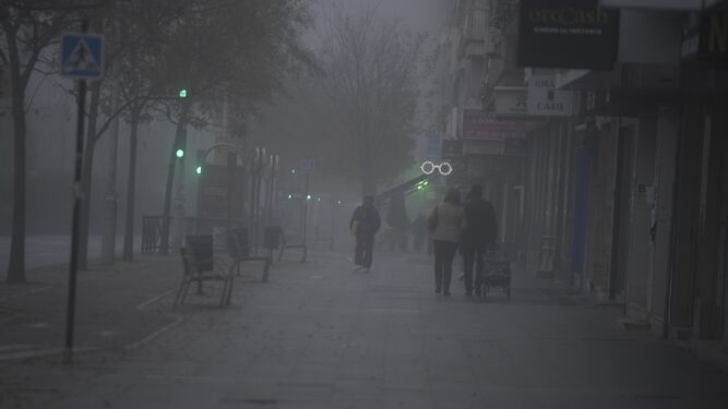 ¿Granada o Londres? Así ha amanecido la ciudad con una espesa niebla