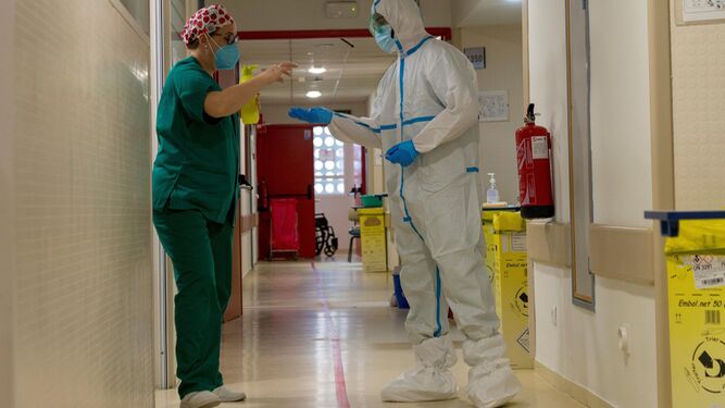 Personal sanitario en el Hospital Reina Sofía de Córdoba.