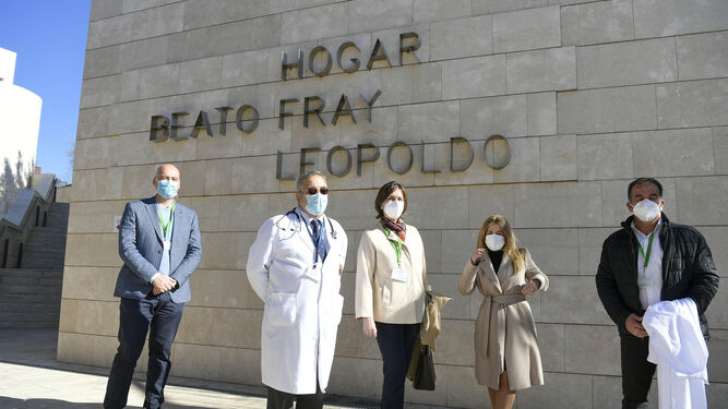 Fotos de un d&iacute;a hist&oacute;rico: as&iacute; ha sido la vacunaci&oacute;n en Granada
