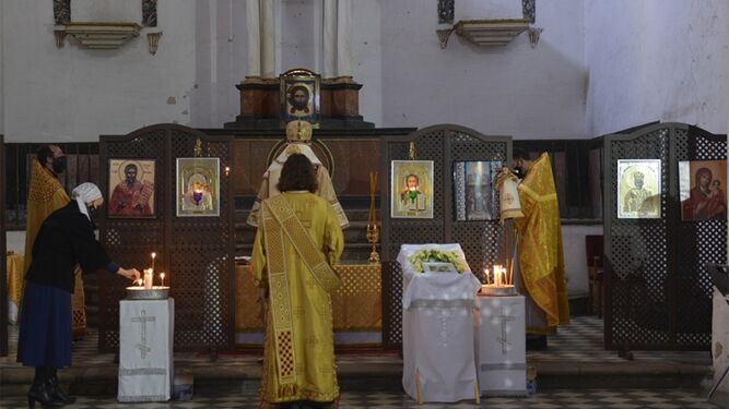 Rito ortodoxo ruso en la iglesia granadina de San Bartolomé, en el Albaicín