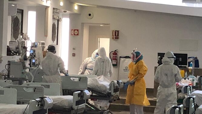 El Hospital Virgen de las Nieves abre la UCI ubicada en la capilla para pacientes con coronavirus.