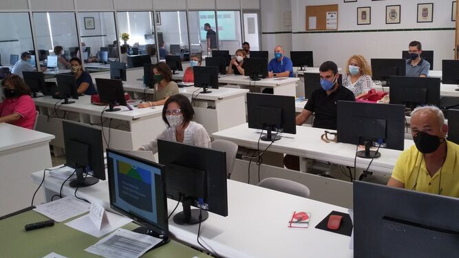 En total, se han desarrollado 1.890 horas de formación para trabajadores de empresas asociadas al clúster TIC y BioTIC andaluz