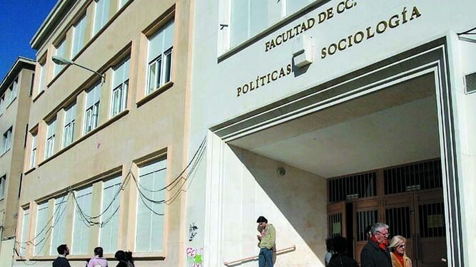 La Facultad de Ciencias Políticas y Sociología, en una imagen de archivo.