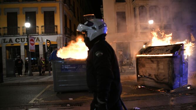 Fotos: Altercados y disturbios por la manifestación de Pablo Hasél en Granada