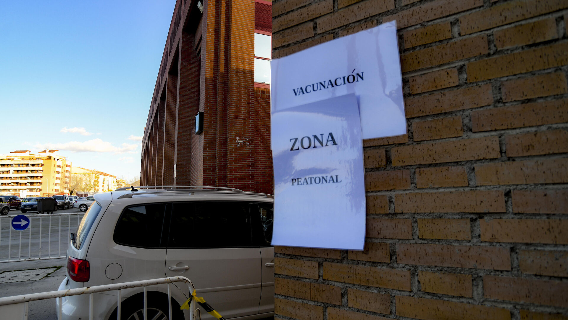 Fotos: as&iacute; ha sido el inicio de la vacunaci&oacute;n masiva del personal educativo de Granada