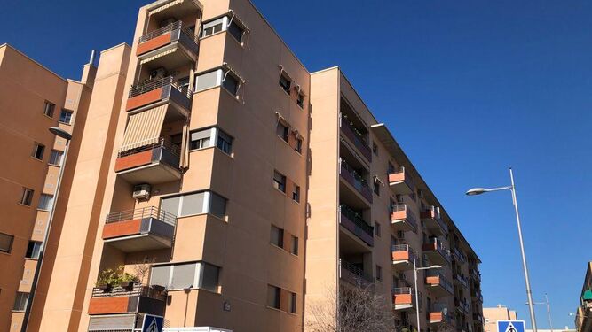 El Ayuntamiento pone a  la venta en Granada 1.500 plazas de garaje, viviendas, trasteros y locales comerciales