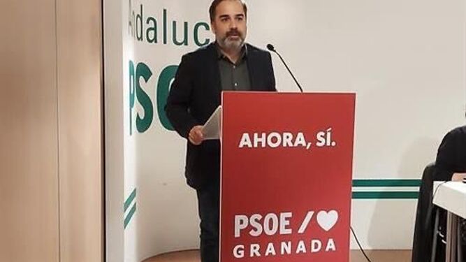 El PSOE de la capital lamenta que el bipartito esté "más pendiente del 2+2" que de los problemas de Granada