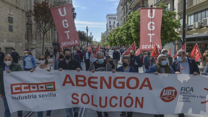 Manifestación de trabajadores de Abengoa en el centro de Sevilla
